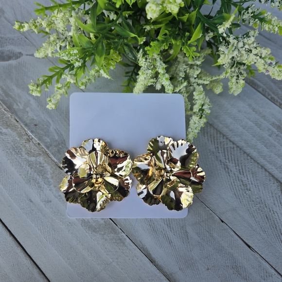 Elegant Earrings, Jewelry, Fashion Earrings, Statement Earrings, Floral Earrings - Picture 1 of 3